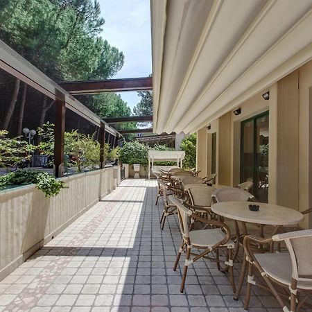 Hotel Valentino Pinarella Kültér fotó