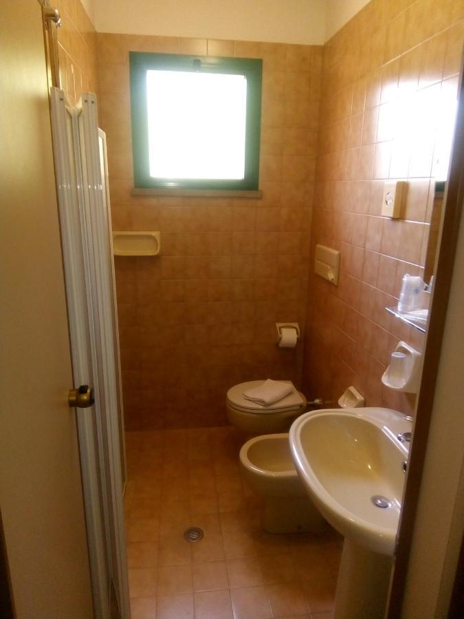 Hotel Valentino Pinarella Kültér fotó