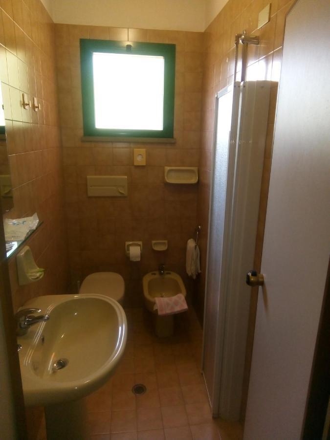 Hotel Valentino Pinarella Kültér fotó