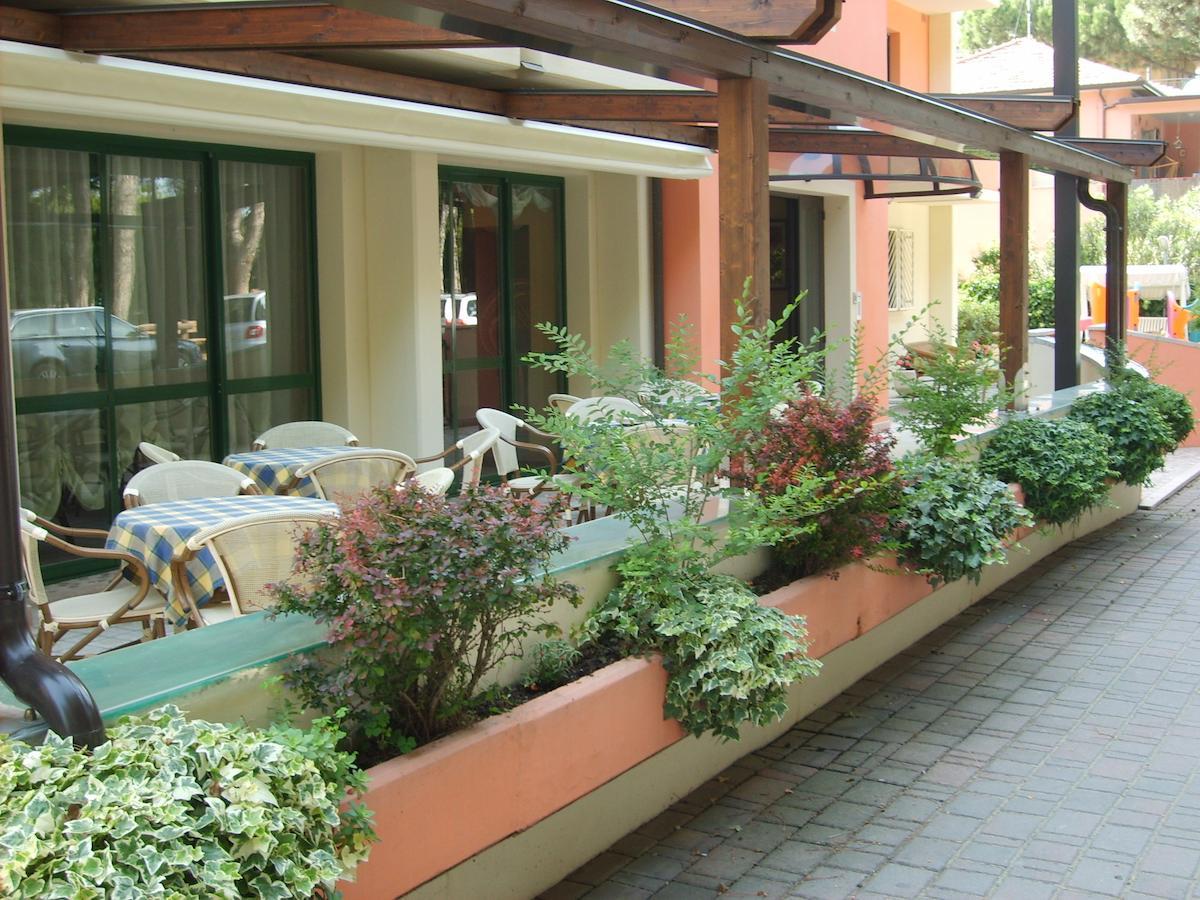 Hotel Valentino Pinarella Kültér fotó