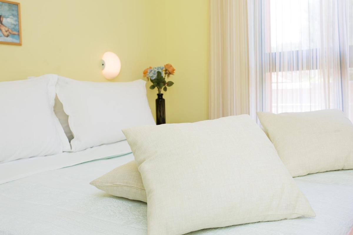 Hotel Valentino Pinarella Kültér fotó
